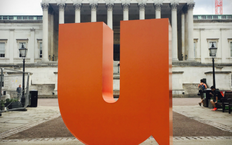 Large letter 'U' sculpture for Students' Union ӰԺ
